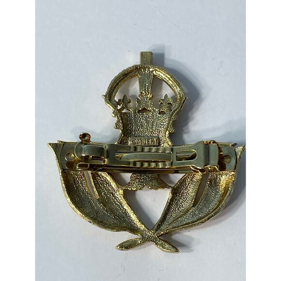 Vintage MJ ENT Clip Brooch Gold Tone Heraldic Royal Air Force Eagle Crown UK - Picture 2 of 5